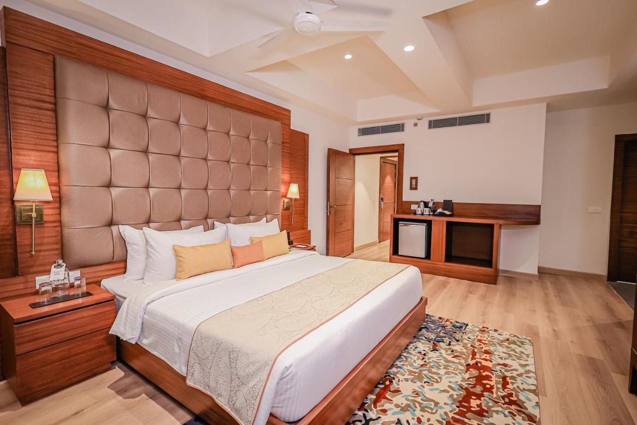 Regenta Dehradun By Royal Orchid Hotels Limited Eksteriør bilde