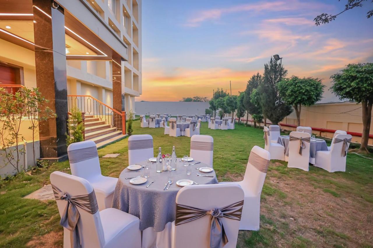Regenta Dehradun By Royal Orchid Hotels Limited Eksteriør bilde