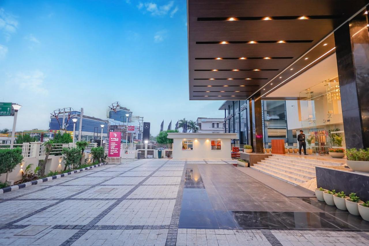 Regenta Dehradun By Royal Orchid Hotels Limited Eksteriør bilde