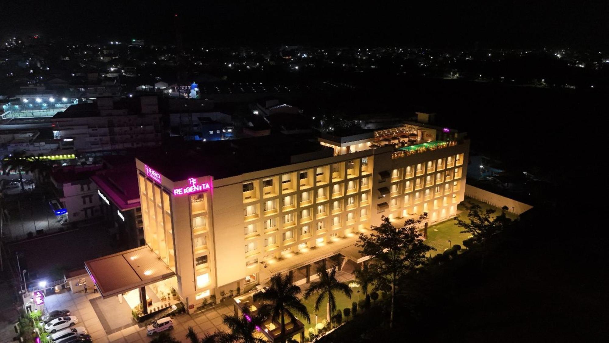 Regenta Dehradun By Royal Orchid Hotels Limited Eksteriør bilde
