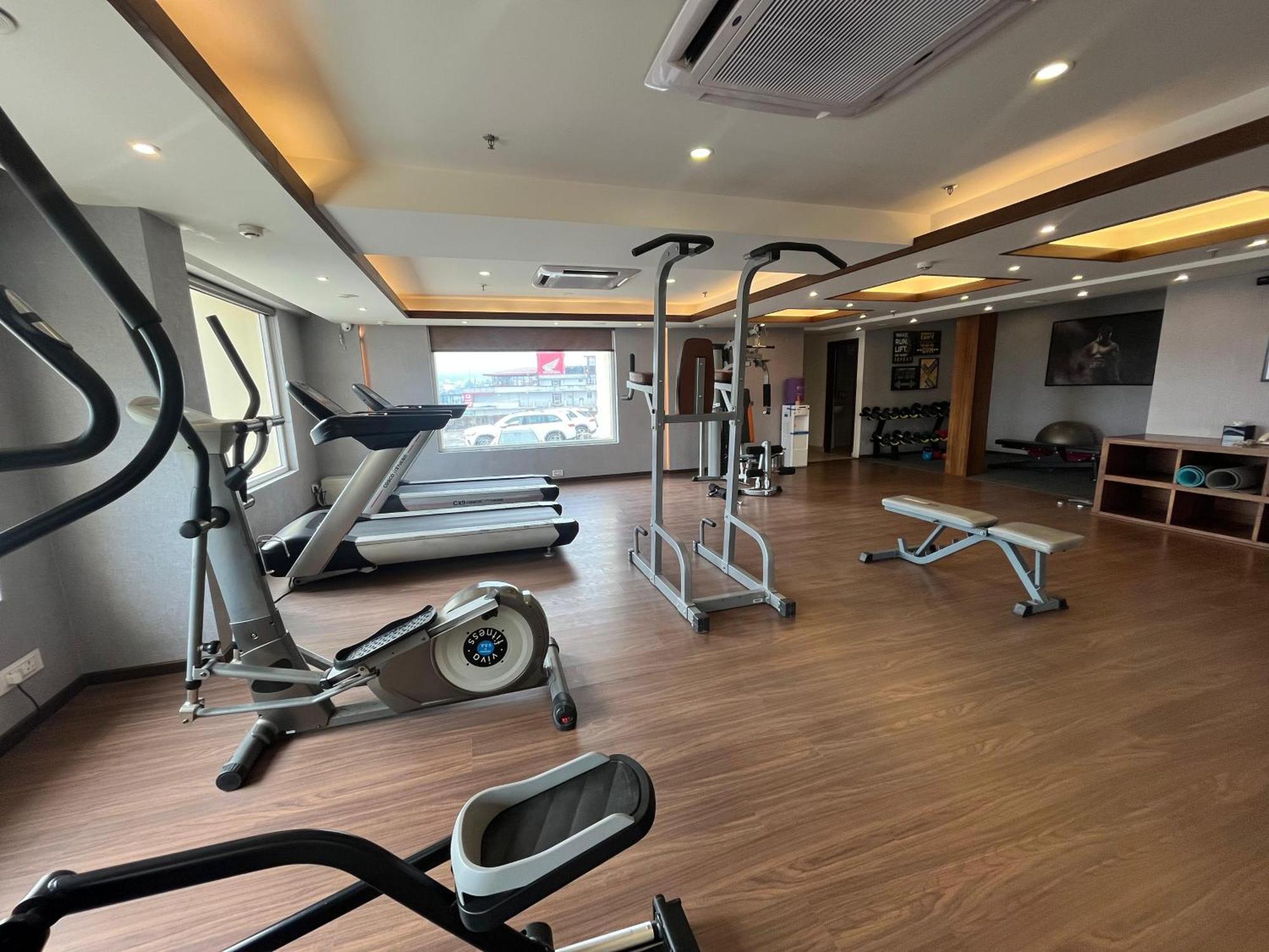 Regenta Dehradun By Royal Orchid Hotels Limited Eksteriør bilde