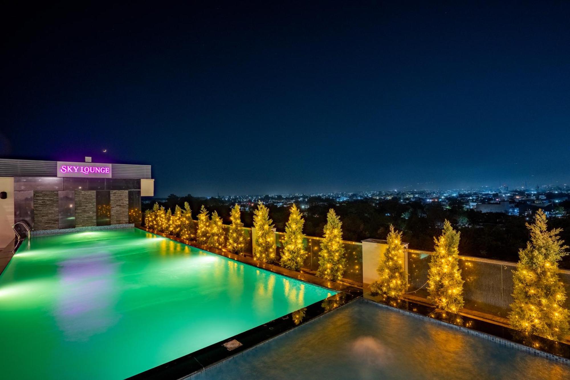 Regenta Dehradun By Royal Orchid Hotels Limited Eksteriør bilde